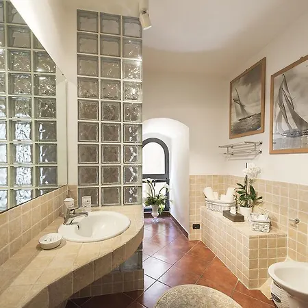 Palazzo Castelleschi Tatil Evi *